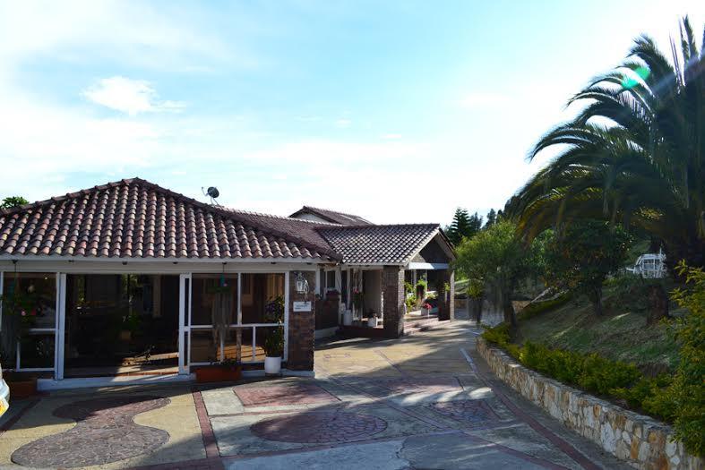 Miravalle Suites Пайпа Экстерьер фото